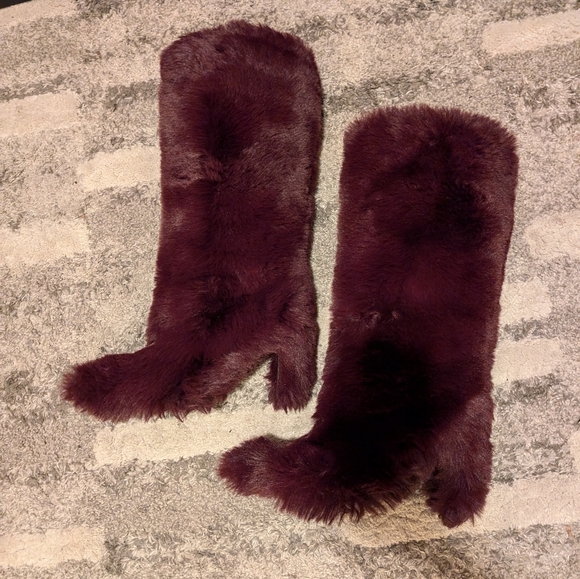 Jeffery Campbell Viral Faux Fur Fuzzie Boots NWOB - Picture 9 of 9